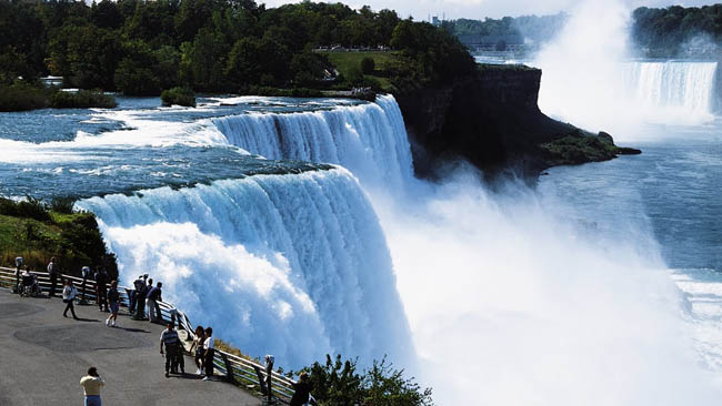 Xem cảnh thác nước Niagara tuyệt vời khi đến Canada